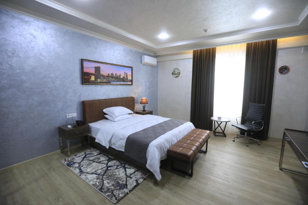 Chlnor Hotel Андижан Екстер'єр фото