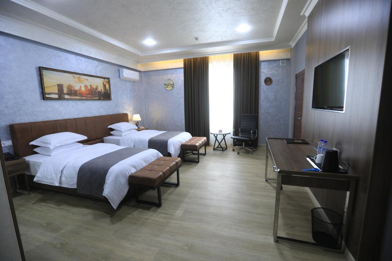 Chlnor Hotel Андижан Екстер'єр фото