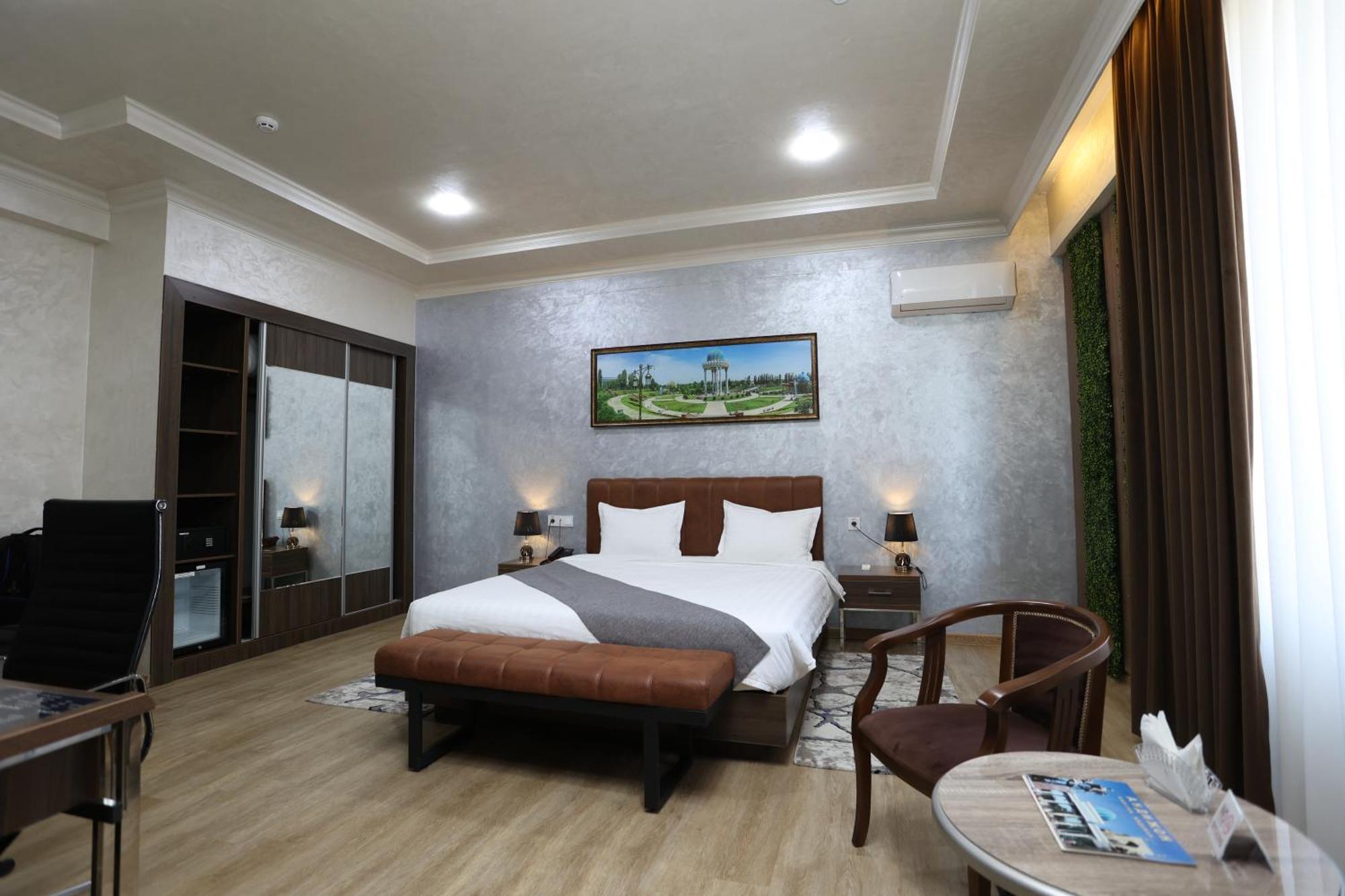 Chlnor Hotel Андижан Екстер'єр фото